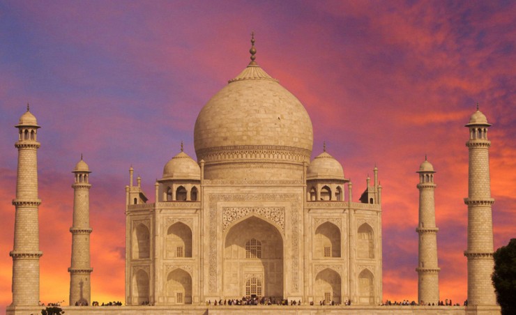 Taj-Mahal-in-Agra-India